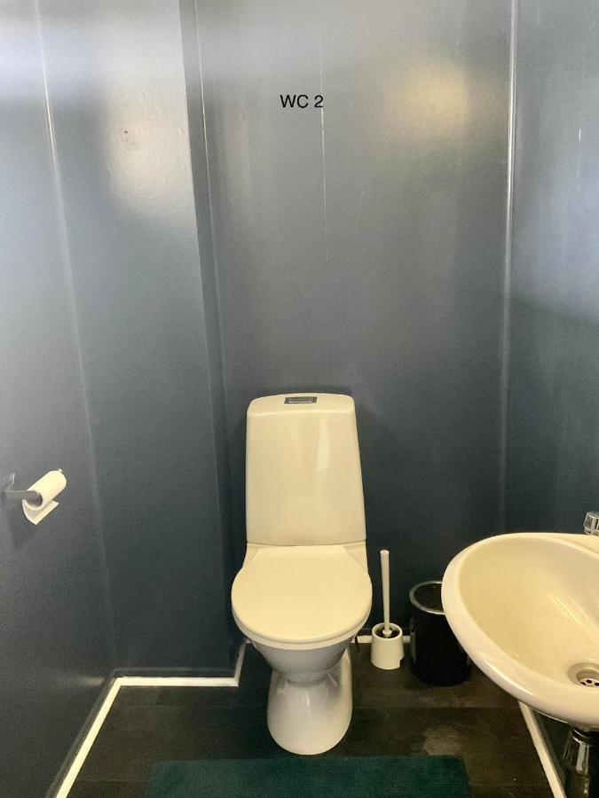 Private Room In Shared Apartment 特隆赫姆 外观 照片