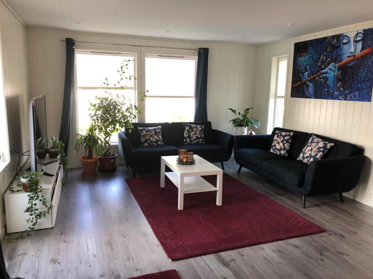 Private Room In Shared Apartment 特隆赫姆 外观 照片